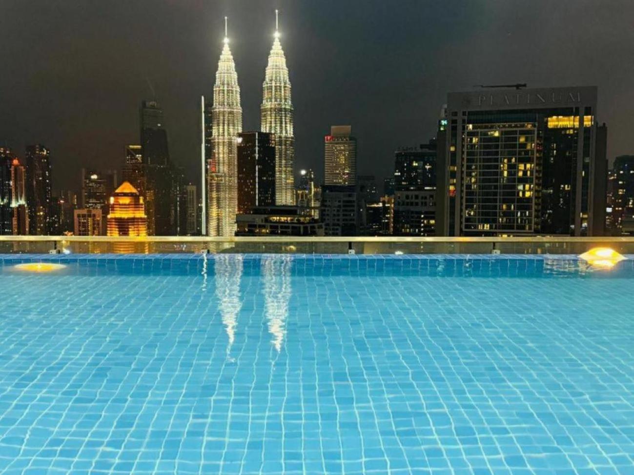 The Luxe Colony Klcc By Sky Pool Apartment Kuala Lumpur Bagian luar foto