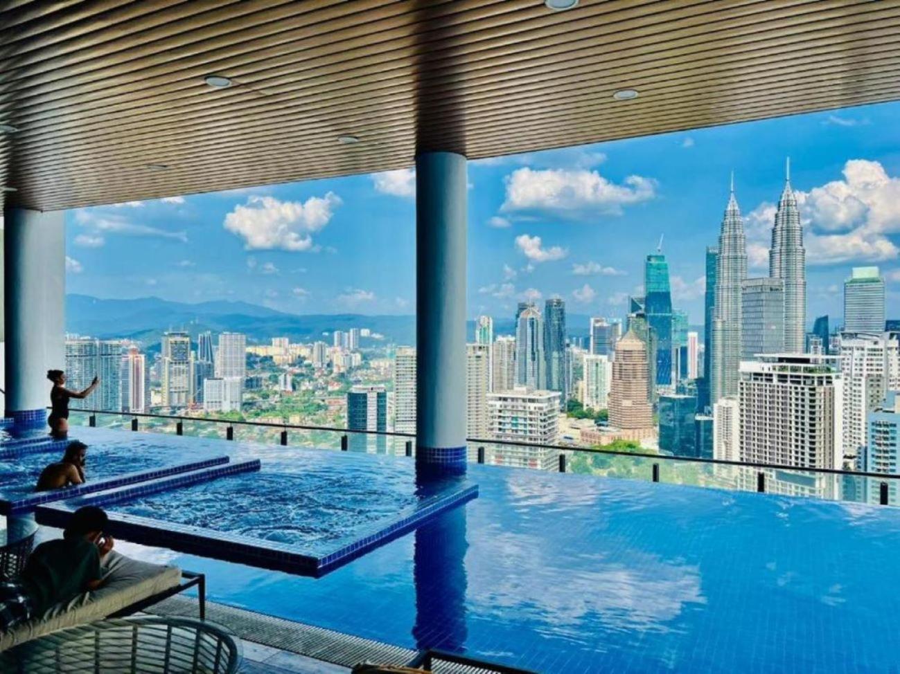 The Luxe Colony Klcc By Sky Pool Apartment Kuala Lumpur Bagian luar foto
