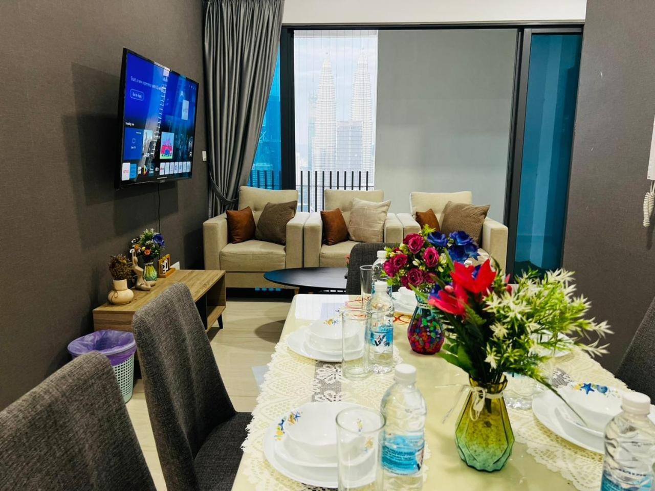 The Luxe Colony Klcc By Sky Pool Apartment Kuala Lumpur Bagian luar foto