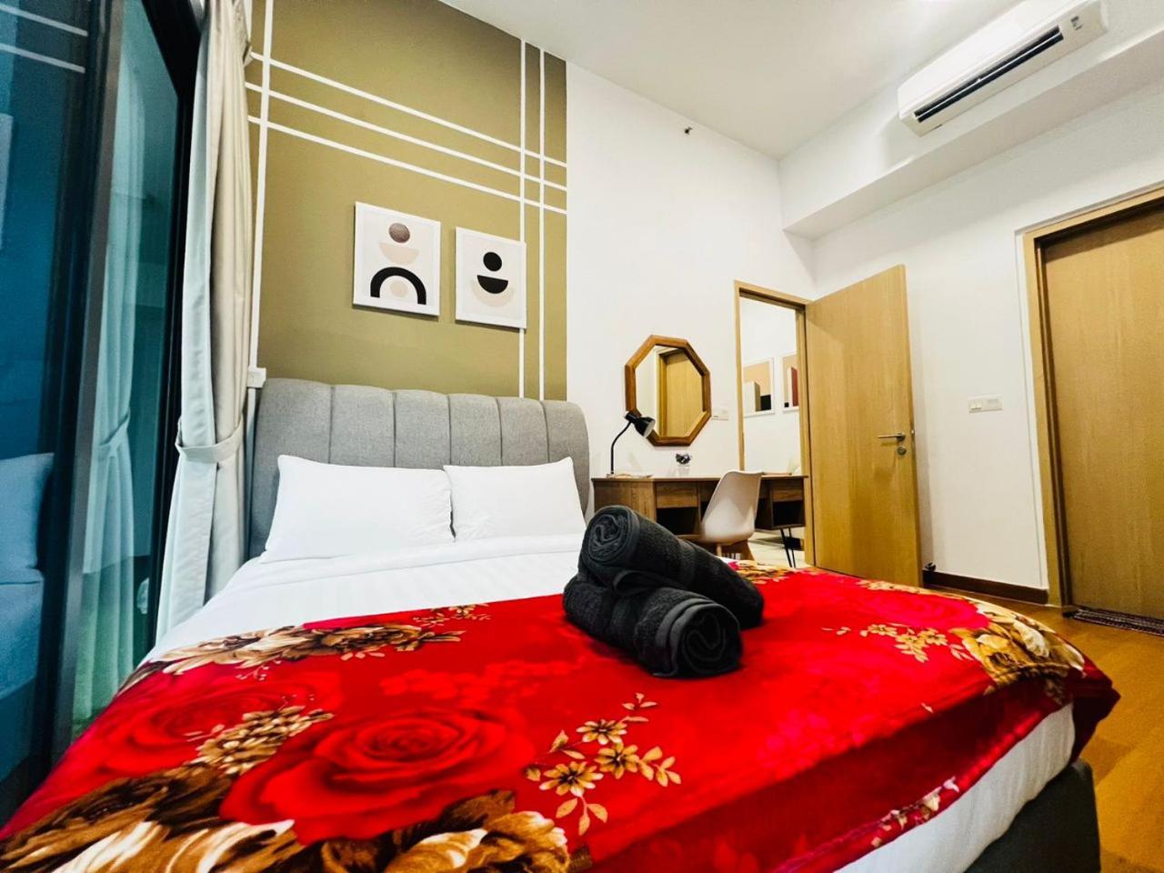 The Luxe Colony Klcc By Sky Pool Apartment Kuala Lumpur Bagian luar foto