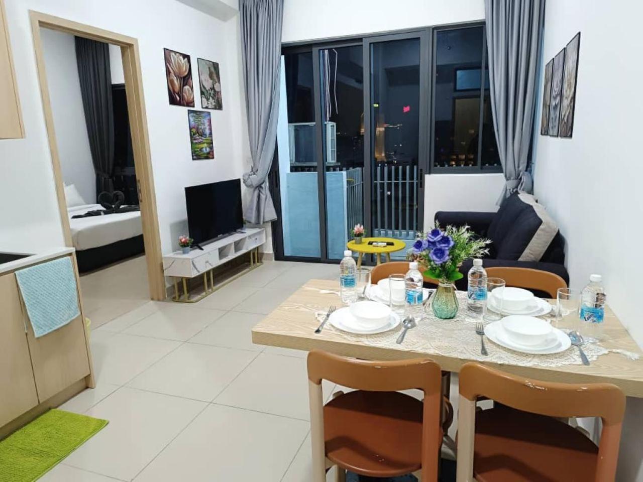 The Luxe Colony Klcc By Sky Pool Apartment Kuala Lumpur Bagian luar foto